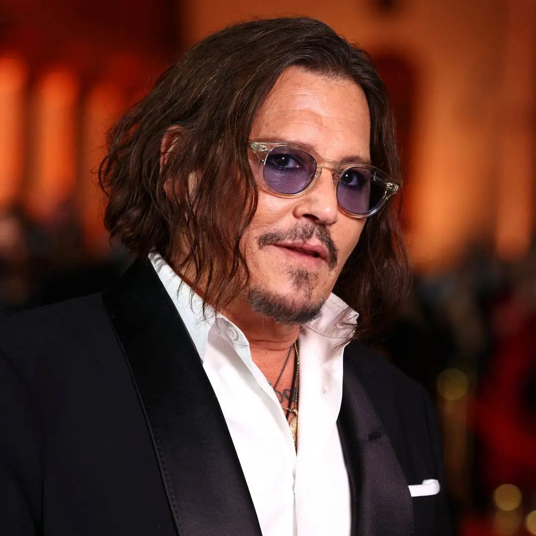 Johnny Depp agradece a primeira esposa Lori Anne Allison pelo sucesso em Hollywood. É bom ver que o início de carreira …