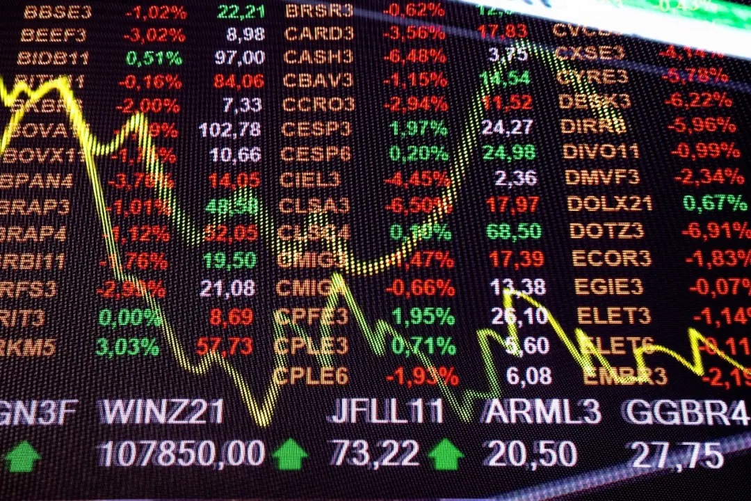 Ibovespa fechou a sessão de setembro com alta de 1,07%, acumulando mais de 3% no mês. O alívio dos dados de inflação do…