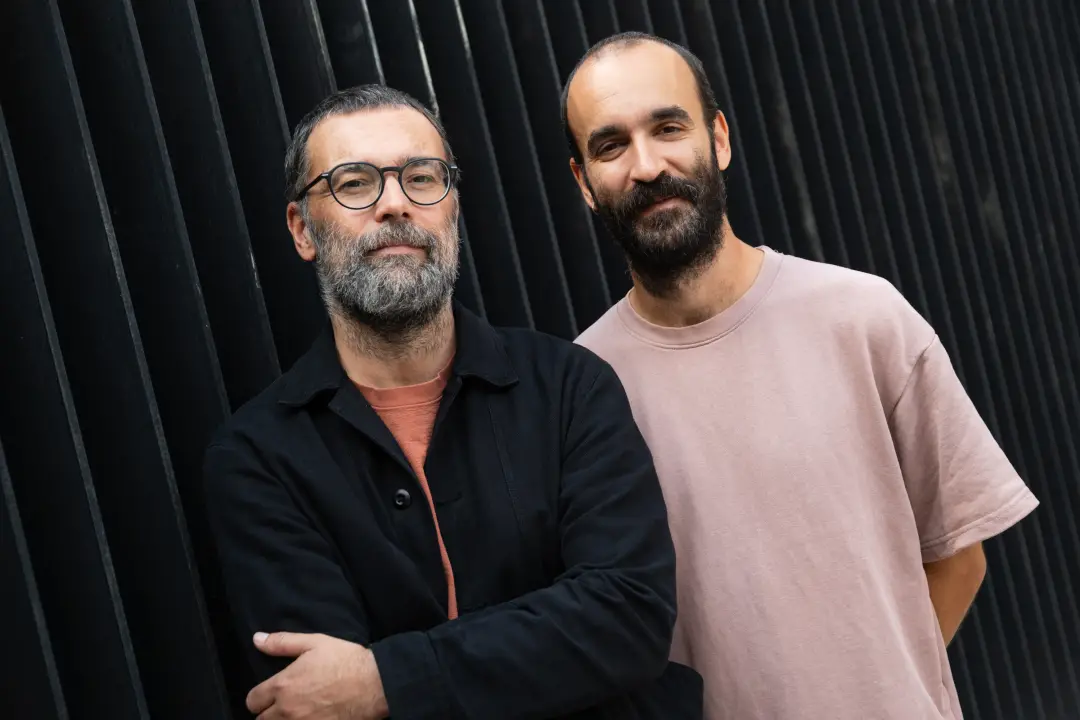 Javier Calvo e Javier Ambrossi vão produzir uma nova série dramática para a HBO Max, criada por Fran Araújo e Eduard So…