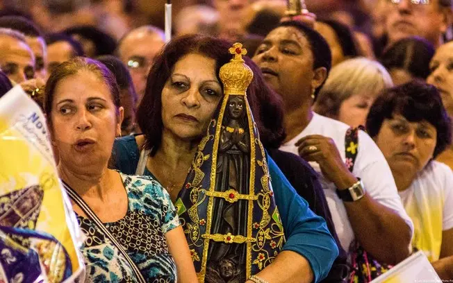 Pescadores de Guaratinguetá encontraram uma imagem de Nossa Senhora no rio Paraíba em outubro de 1717. A história se co…