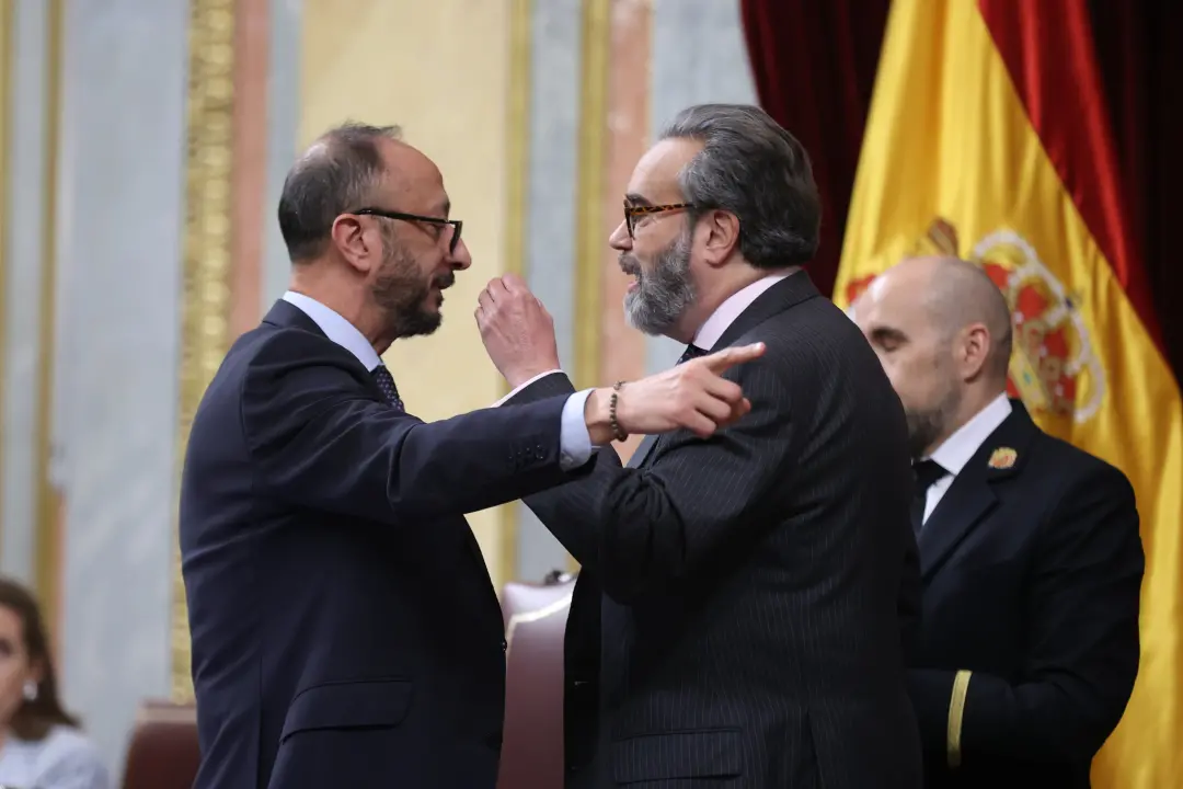 O Tribunal Supremo declarou que a sanção imposta ao deputado de Vox, que invadiu a área reservada do Congresso, está fo…