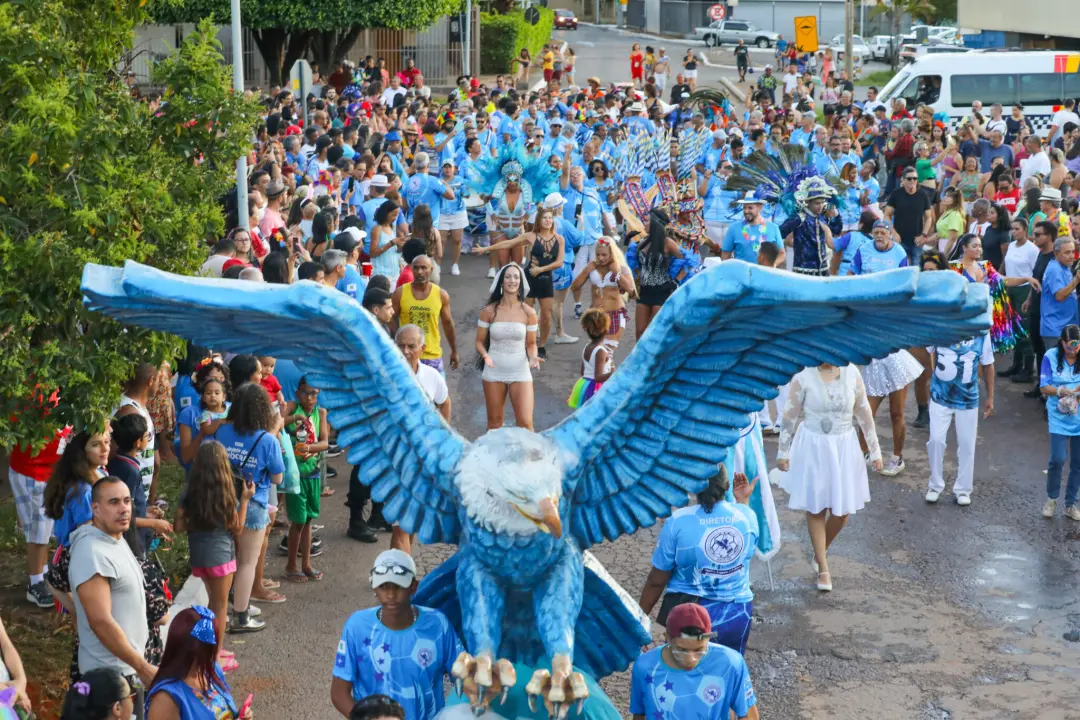 ARUC celebra 65 anos em outubro, mas o presidente Robson Silva fala que escolas de samba não são prioridade das adminis…