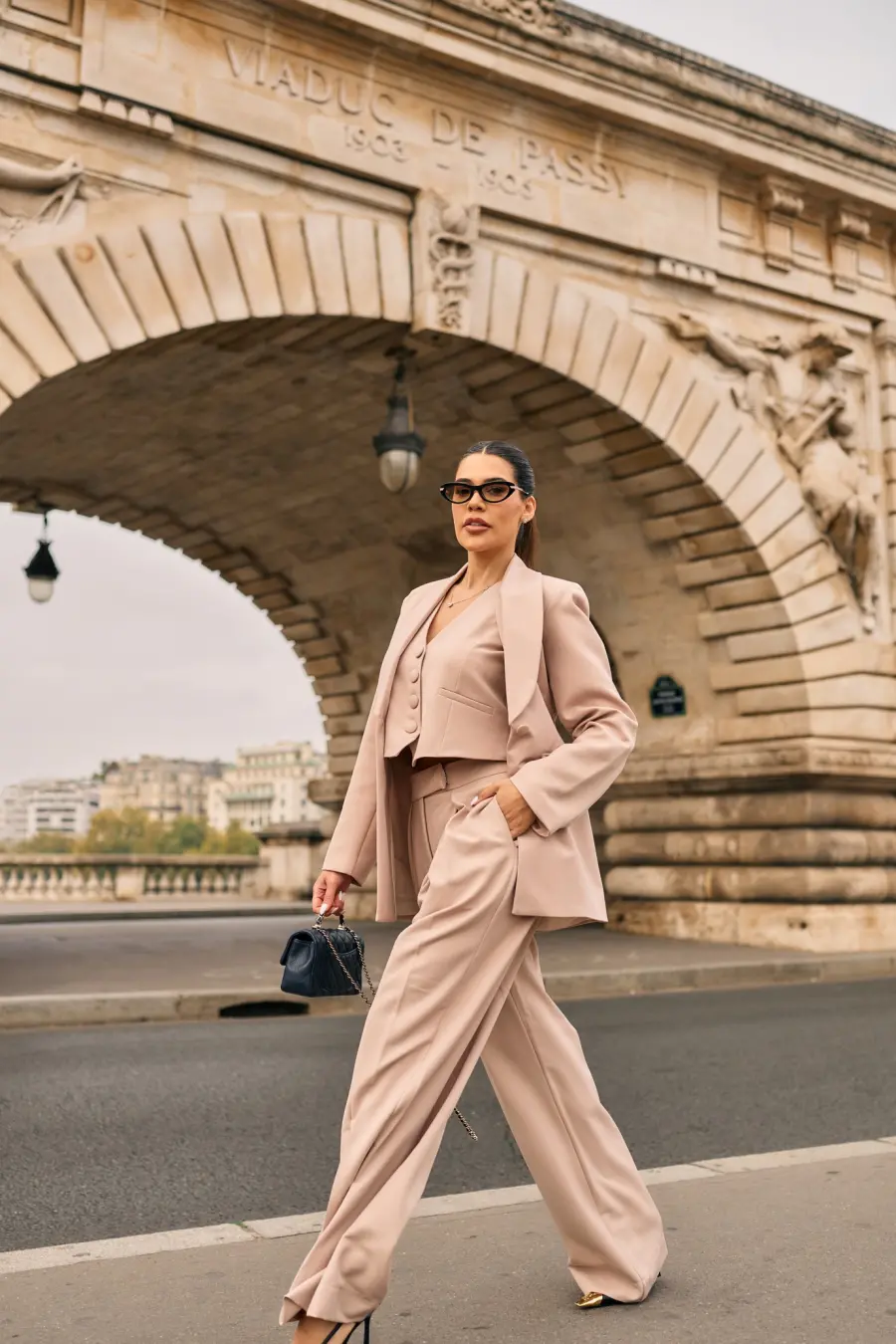 Paris Fashion Week recebendo a alfaiataria da L&F para campanha internacional. Ver a moda como ferramenta de percepcao …