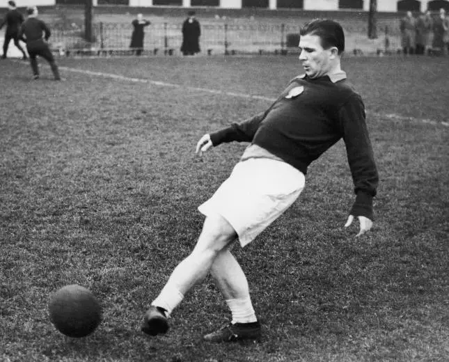 Gyula Grosics, goleiro da Hungria da Copa de 1954, foi resgatado com uma entrevista mostrando o jogo de Berna. A Hungri…