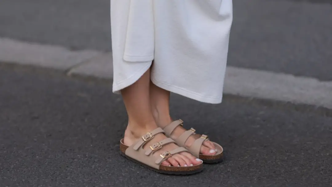 Calçado precisa de cuidado extra, como as Birkenstock, pois um limpador comum pode não funcionar bem em todos os materi…