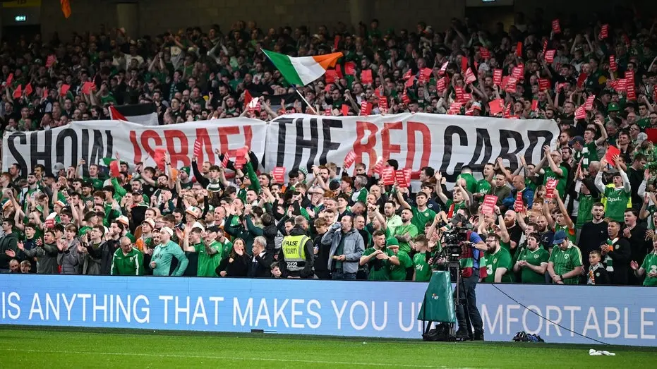Na Irlanda, a equipe nacional de futebol não jogou contra Israel na Liga das Nações; o jogo foi adiado para um país neu…