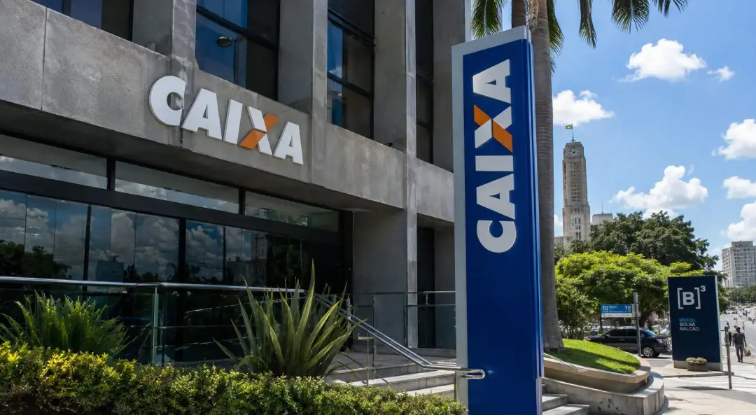 Caixa reabre com atendimento presencial na quarta depois de encerrar a greve dos bancários. O TST classificou a paralis…