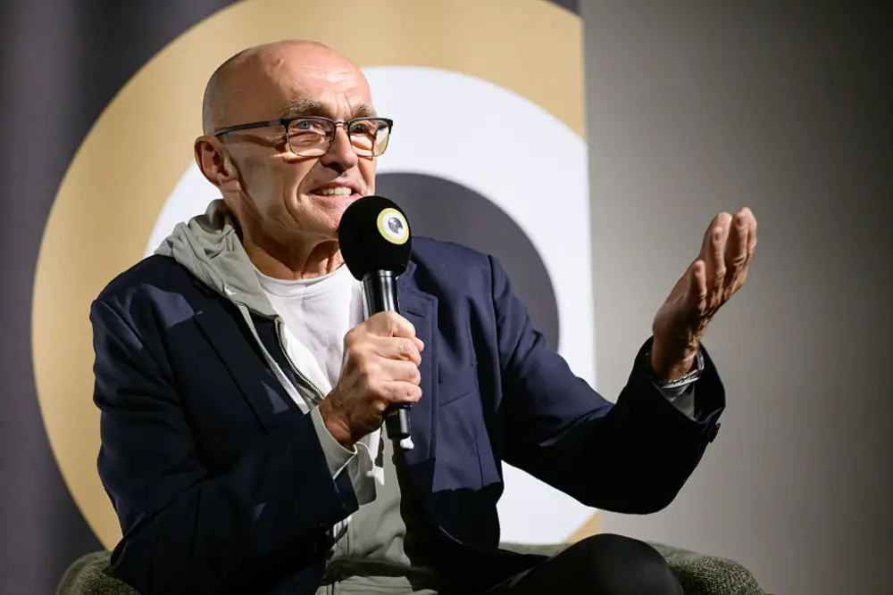 Danny Boyle confirma que a terceira parte de 28 Years Later vai ser feita, com um roteiro de Alex Garland e Cillian Mur…