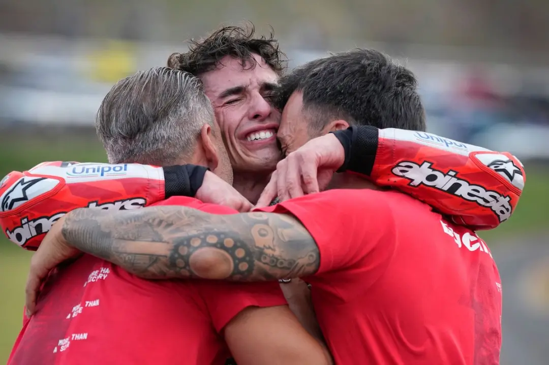 Marc Marquez celebrou quatro títulos mundiais na Ásia, mantendo laços fortes com o Japão. É interessante ver a trajetór…
