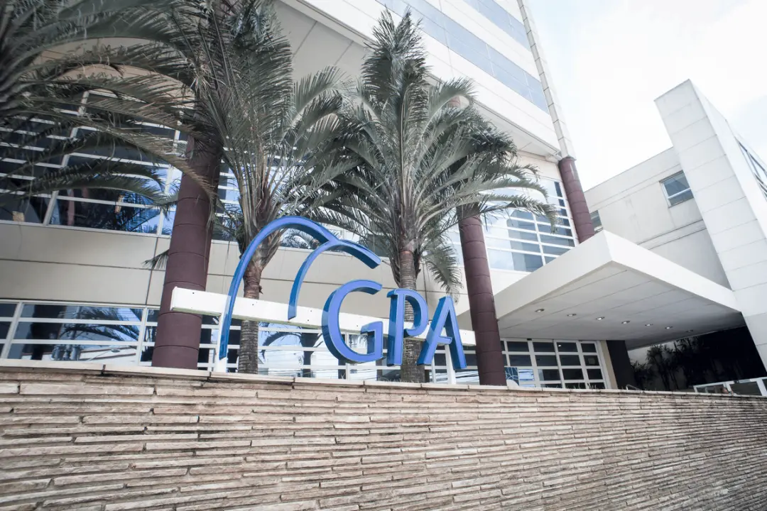 GPA obteve habilitação junto a SUSEP para ser corretora de seguros de danos e de pessoas em todo o Brasil. É um movimen…