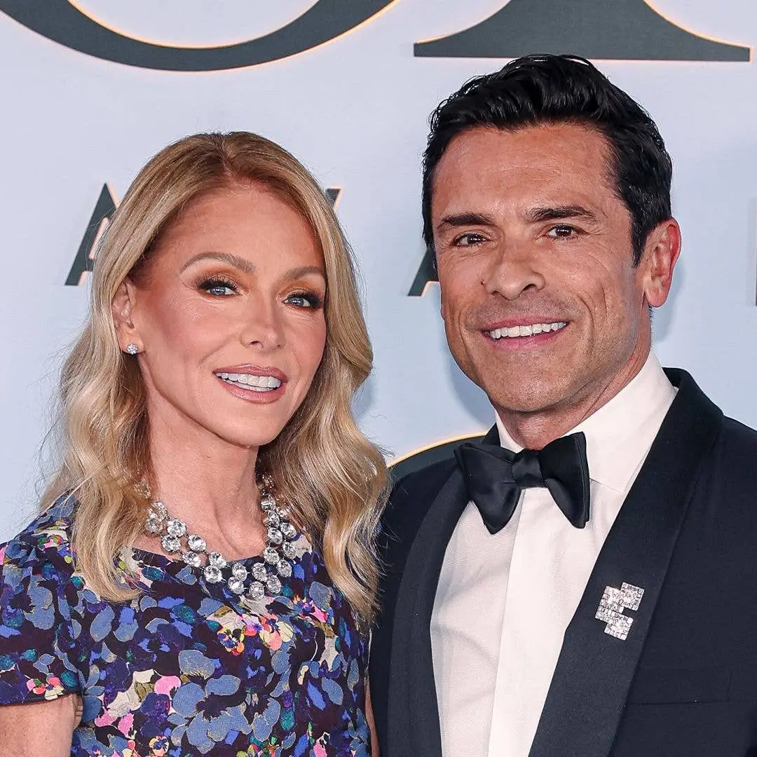 Kelly Ripa e Mark Consuelos passaram a ter o LIVE! no Hulu para os telespectadores assistirem os episódios depois que e…