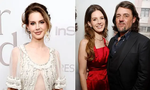 Lana Del Rey, 41 anos, apareceu fora do glamour de tapete vermelho saindo do aeroporto de mãos dadas com o marido Jerem…