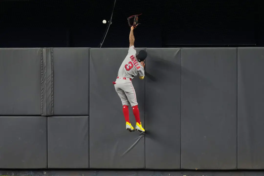 Cam Schlittler dominou os Red Sox no primeiro jogo da Wild Card Series, com 10 strikeouts e impedindo a ofensiva de mar…