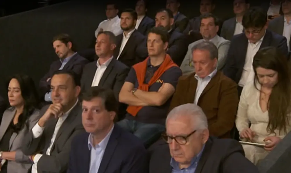 Ricardo Salles acompanhou Tarcísio em debate da Globo, mesmo tendo desistido da candidatura ao Senado na véspera. Essa …