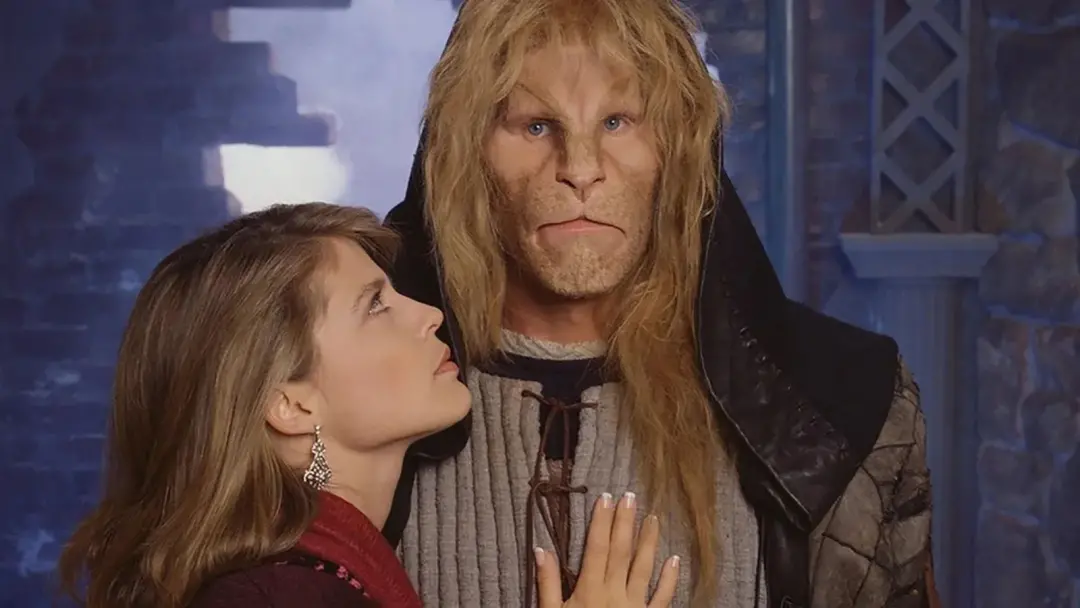 Beauty and the Beast, série de 1987 a 1990, misturava um conto de fadas com um homem mítico que vivia no subterrâneo. A…