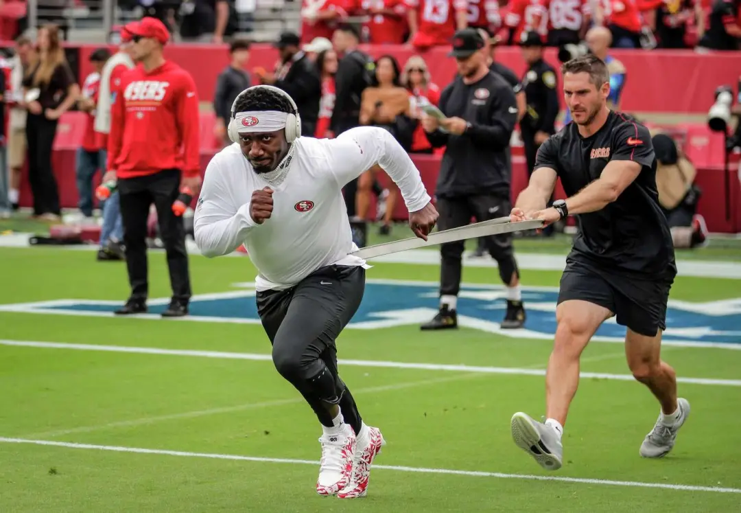 Deebo Samuel, depois de um período de desfalques, voltou a brilhar com os 49ers, marcando um touchdown de 80 jardas na …