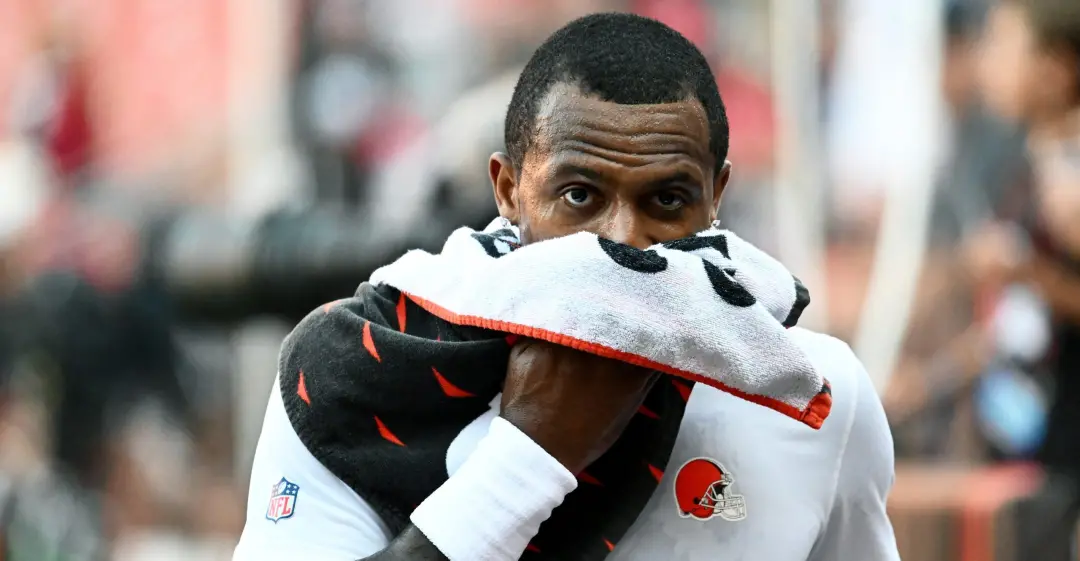 Deshaun Watson decidiu não encerrar a carreira agora, planejando jogar pelo tempo que Aaron Rodgers joga. É inspirador …