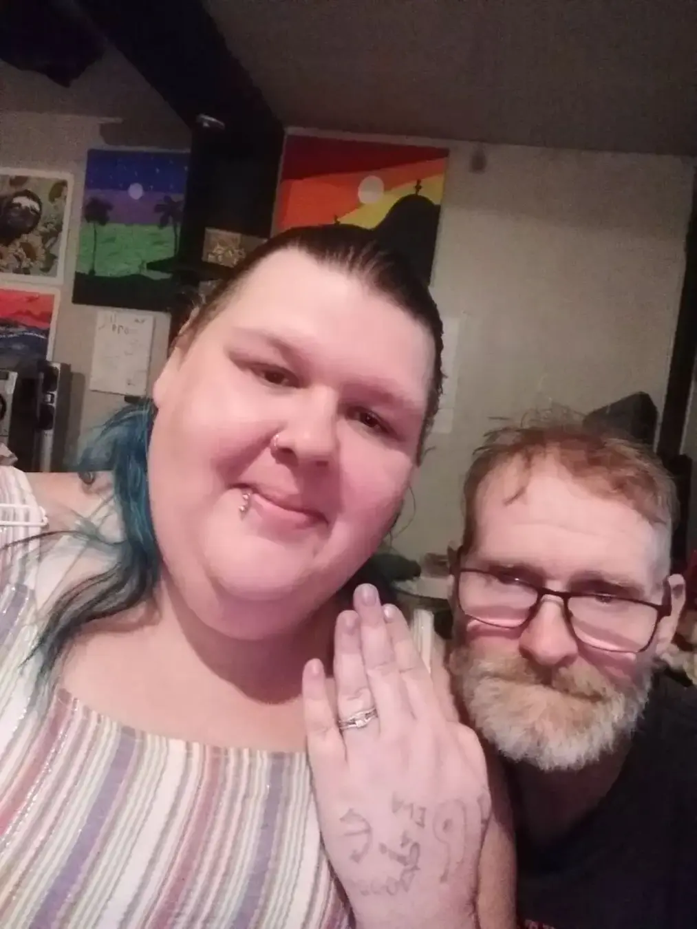 Mike Sugar Bear Thompson, ex de Mama June, está noivo de Taylor Star, que postou fotos com ele no TikTok. É um moviment…
