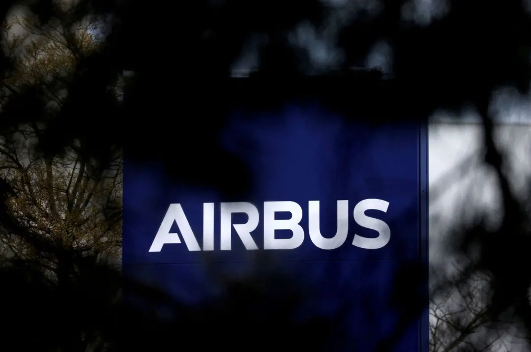 Toulouse, França, presidente da Airbus disse estar confiante na meta de cerca de 870 entregas comerciais para 2026. Com…