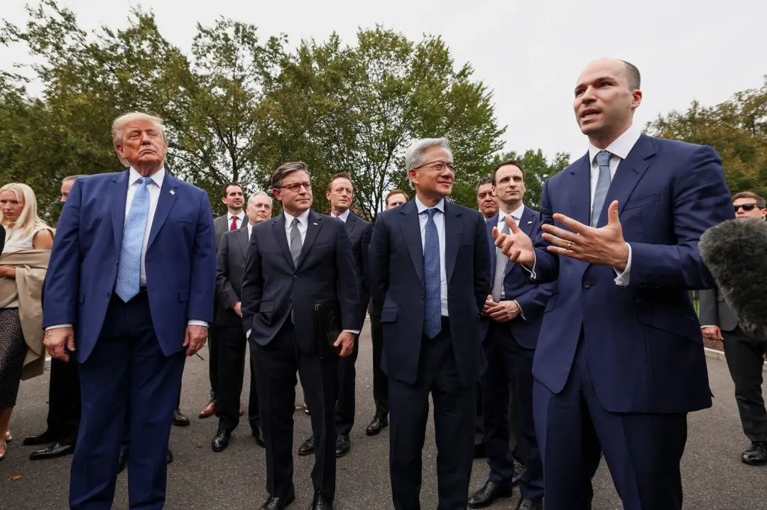 Trump fala em criar um comitê de 10 pessoas para fiscalizar a IA nos EUA. Acho que é importante ter alguma supervisão, …