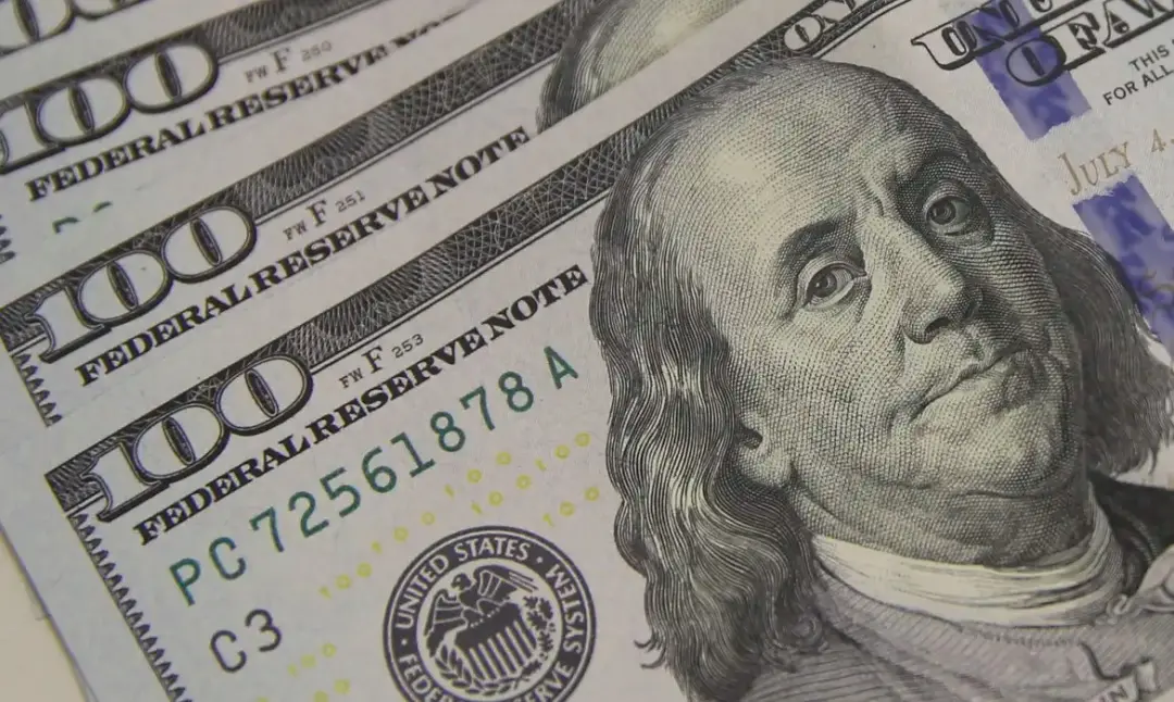 Dólar fechou em R$ 5,2170 na sexta, com leve baixa, apesar da expectativa eleitoral. A dinâmica foi ditada pelo exterio…