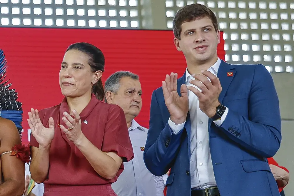 42% para João Campos e Raquel Lyra em Pernambuco, segundo a pesquisa Quaest. Esse empate mostra a força de cada candida…