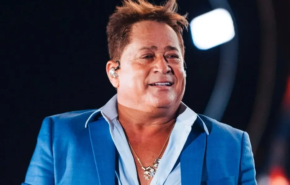 Leonardo voltou a beber cerveja ao lado da Poliana Rocha após 30 dias sóbrio, o cantor dos 63 anos. Ele falou que o per…