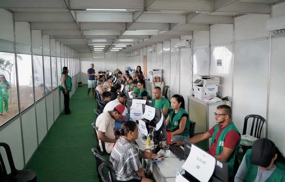 7.450 atendimentos no mutirão da prefeitura de Goiânia, concentrando mais de 3.000 cadastros no Cadastro Único. É visív…