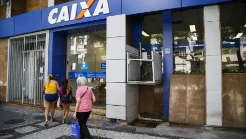 Sete imóveis no Rio foram vendidos em um pacote de R$ 207 milhões para outro fundo imobiliário. Isso significa que préd…
