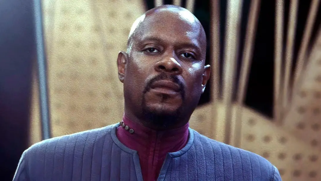 Deep Space Nine mudou a regra de 27 anos da franquia Star Trek. As diferenças de tom e cenário geraram reação contrária…