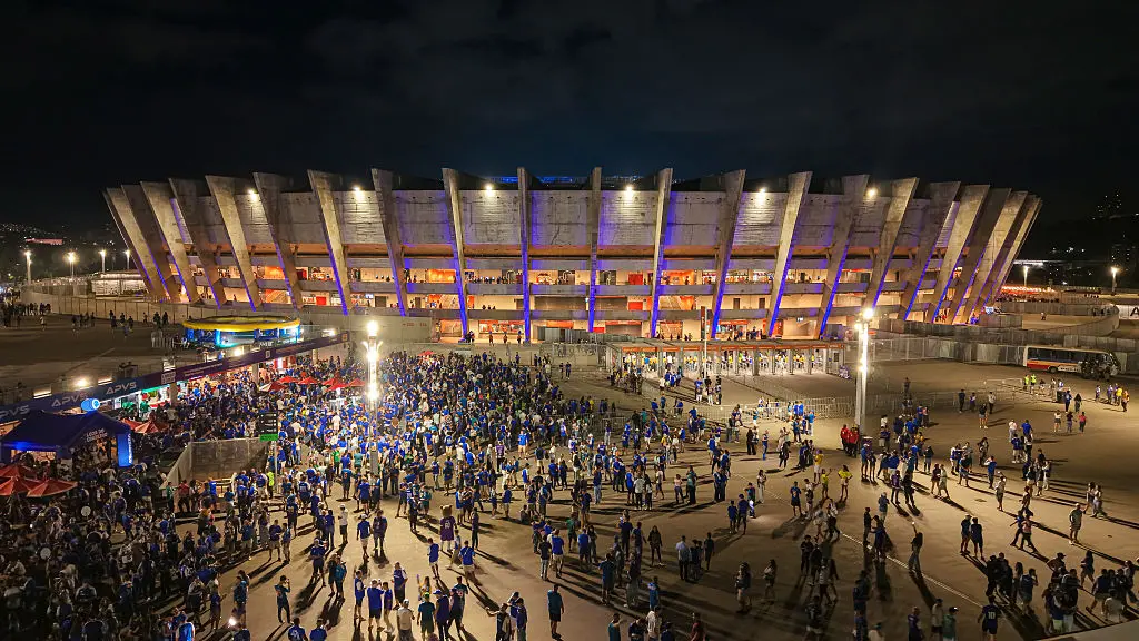 Governo de Minas Gerais anunciou patrocínio de 32 milhões de reais para Atlético, Cruzeiro e América. Isso é um alívio …
