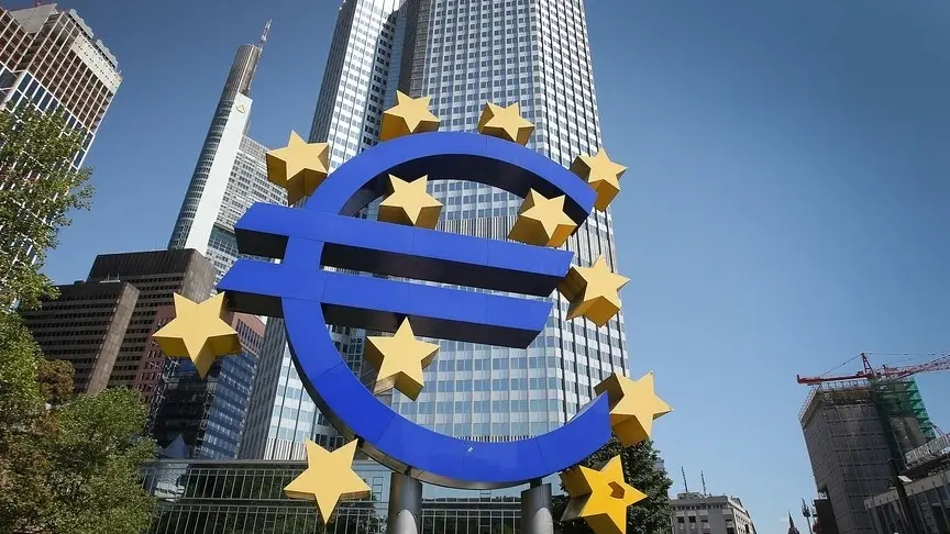 Bolsas europeias caíram com o peso das ações de energia, como a TotalEnergies recuando até 2%, em meio a incertezas no …