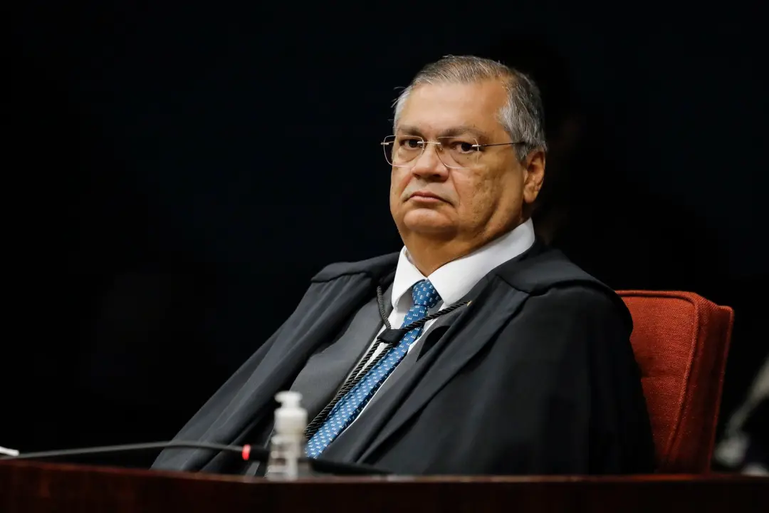 Flávio Dino se autodeclarou juiz universal no Supremo contra o TSE por quase dois dias. Fux derrubou essa atribuição, t…