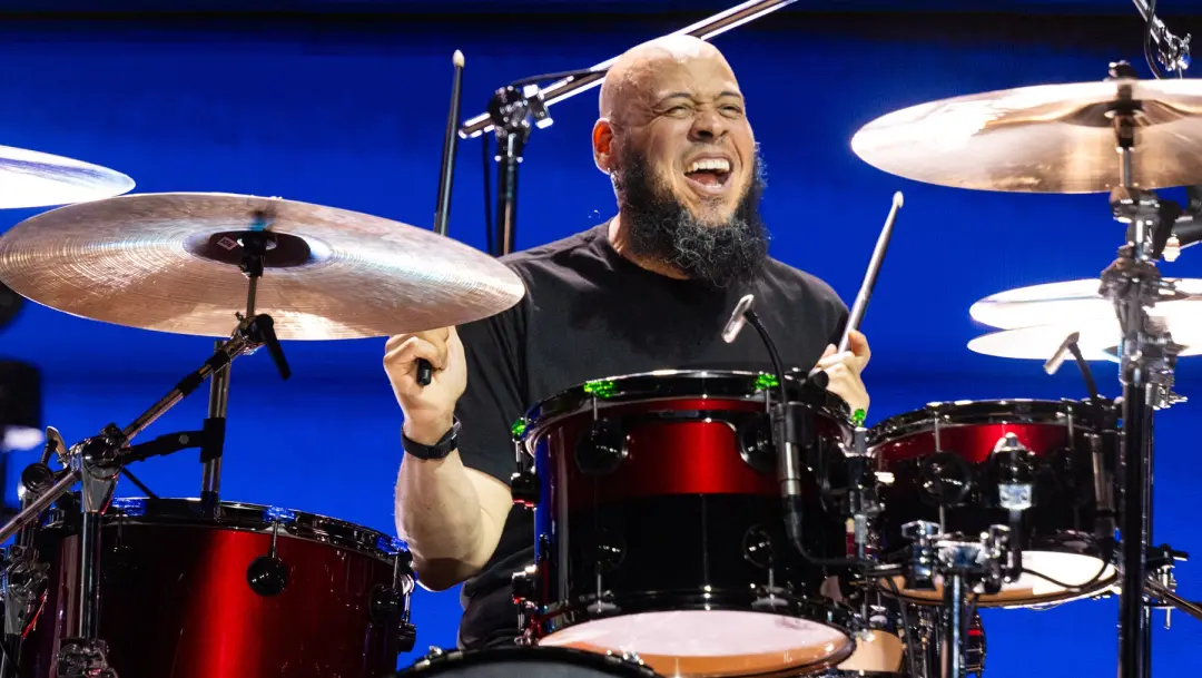 Ohana teve o Abe Laboriel Jr. tocando, mas a Pearl Jam ainda não revelou o novo baterista prometido para o festival. Is…