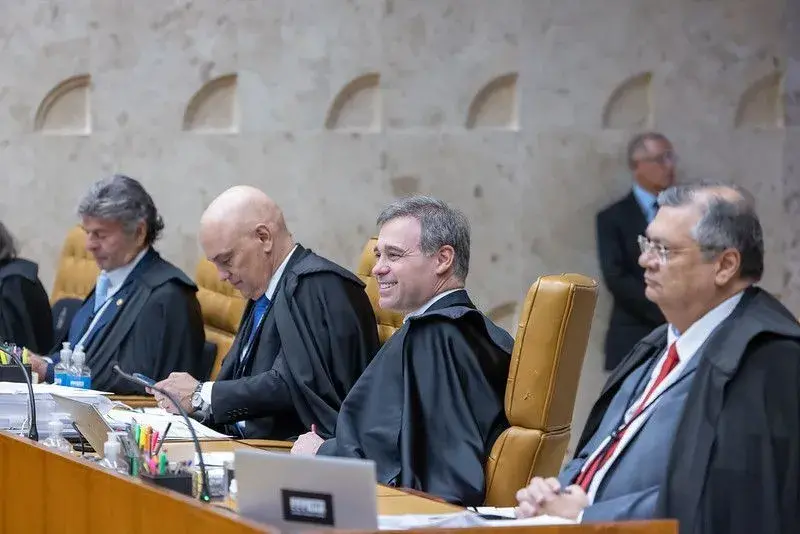 Ministro Mendonça determinou a retirada de mais de mil links no TSE, classificando uma fake news sobre Nossa Senhora Ap…