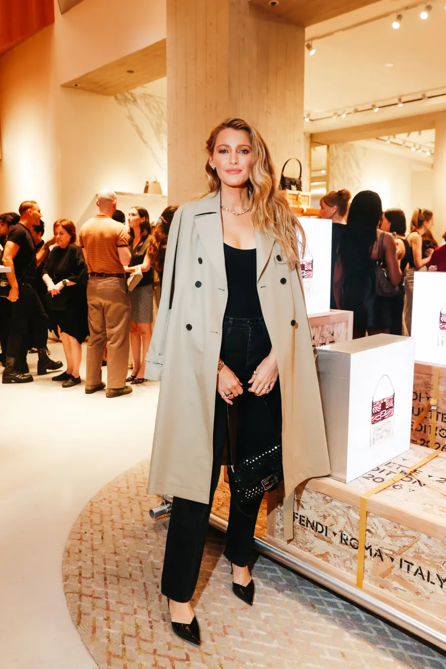 Blake Lively demitiu a publicista Leslie Sloane meses depois da disputa legal de Justin Baldoni. A Sloane ajudou a impu…