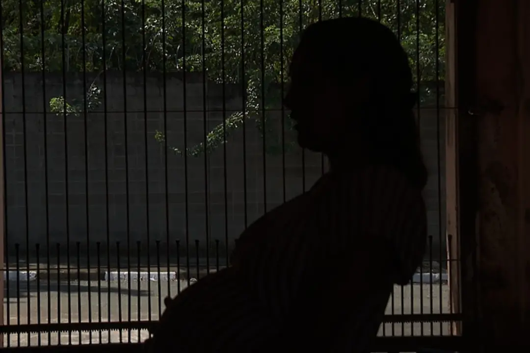 Mulher de 40 anos descobre estar grávida após curetagem no Hospital Estadual de Sumaré. O acompanhamento tem sido insuf…
