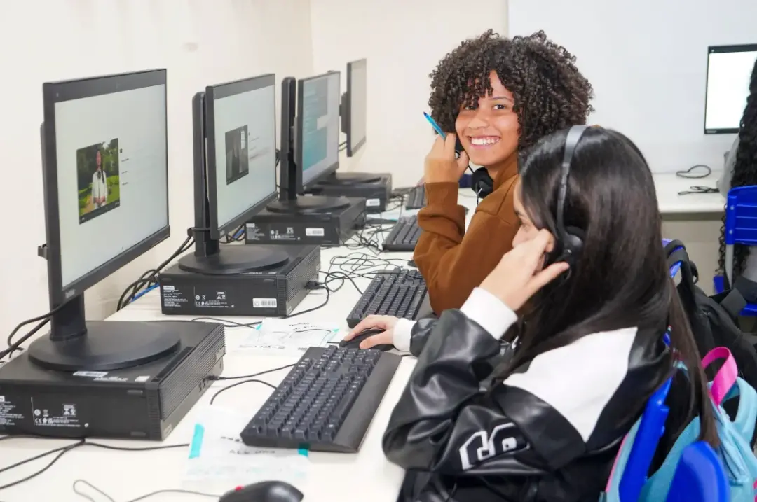 5,1 mil vagas gratuitas abertas em cursos profissionalizantes em São Paulo, com foco em tecnologia, via Trampolim. É um…