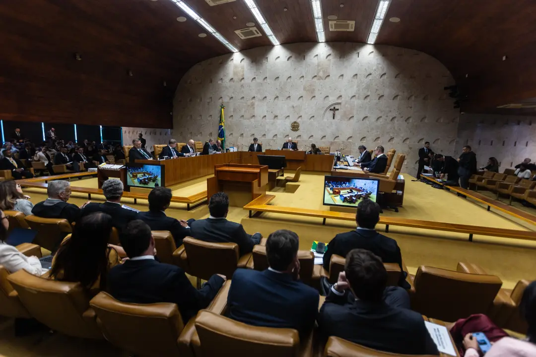 Decisões sobre publicações da Nossa Senhora do Brasil mudam de mão no STF, com Mendonça derrubando, Dino restabelecendo…