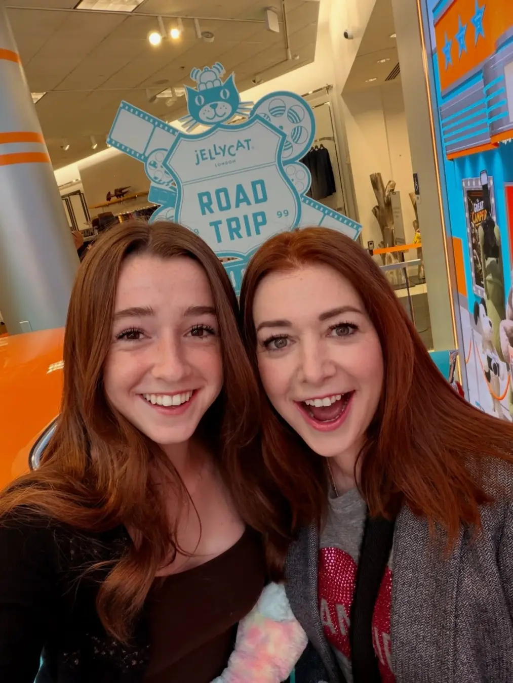 Keeva, filha de Alyson Hannigan, tem 14 anos e parece uma cópia exata da personagem de Buffy. É interessante ver como a…