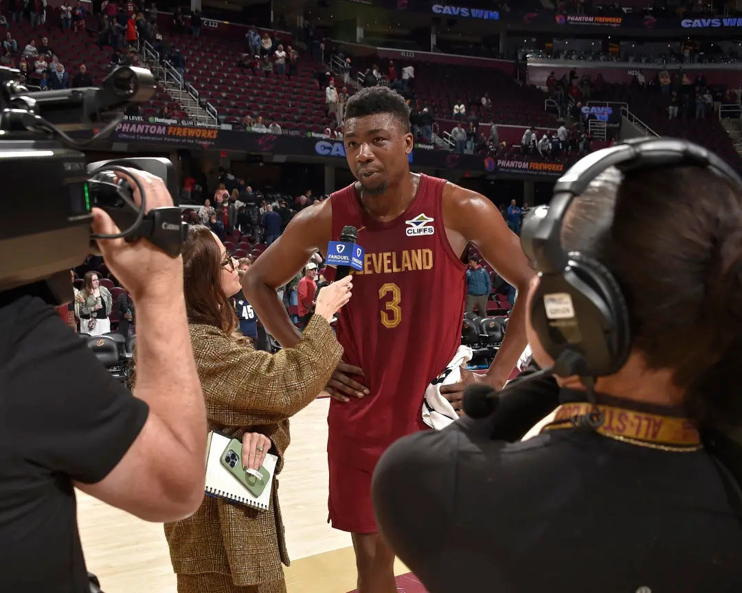 Thomas Bryant volta aos Cavs para uma segunda temporada, buscando ser o pivô reserva ideal ao lado de Jarrett Allen e E…