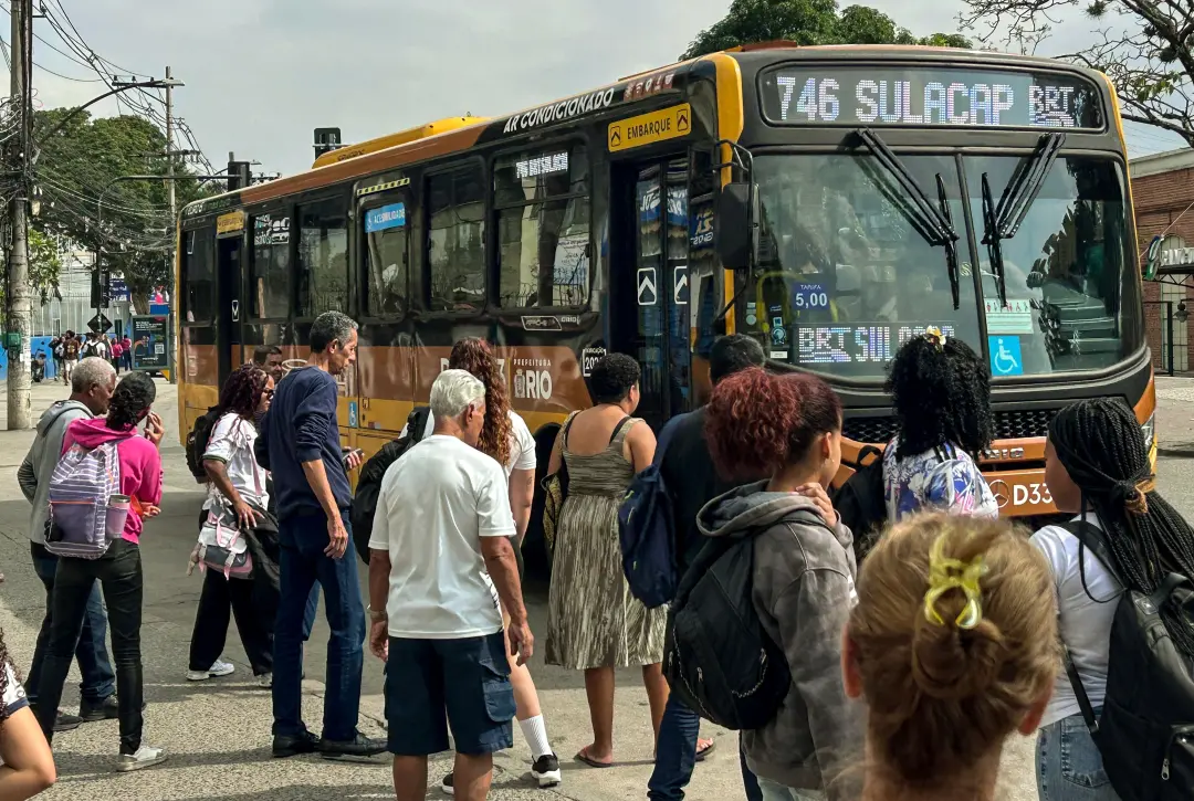 Rio terá transporte público gratuito de 6h a 20h no dia da eleição, tanto no primeiro quanto no segundo turno. É uma me…