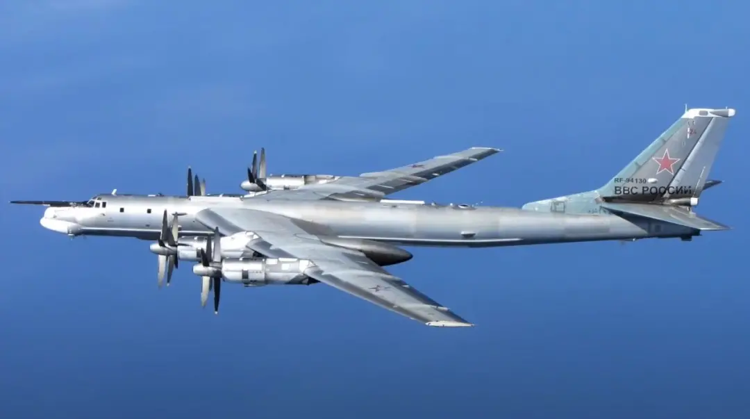 Seis tripulantes morreram na queda de um avião militar Tu-95 na região de Amur, na Rússia. O acidente aconteceu durante…