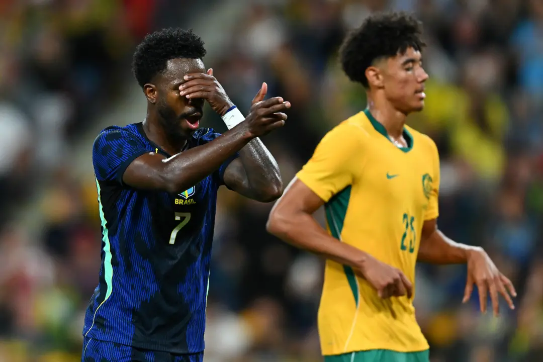 Vinícius Jr marcou o gol da seleção brasileira na goleada por 4 a 2 contra a Austrália. A decisão do pênalti foi um ass…
