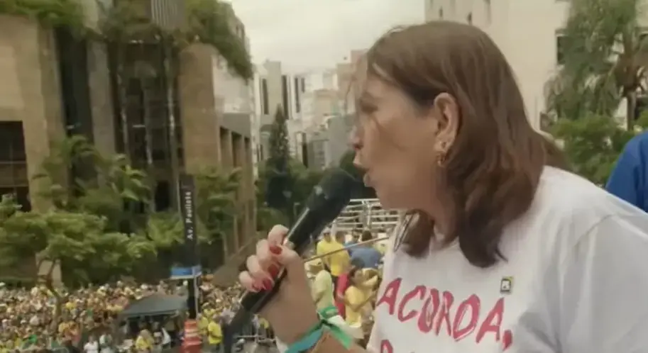 R$ 250 mil de emenda parlamentar cobrados no DF por Bia Kicis. A denúncia aponta que a verba foi usada em outdoors com …