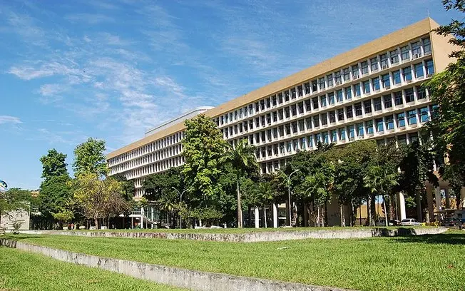 Duas estudantes de Belas Artes foram assaltadas na Cidade Universitária da UFRJ. Reforço de segurança e apuração foram …