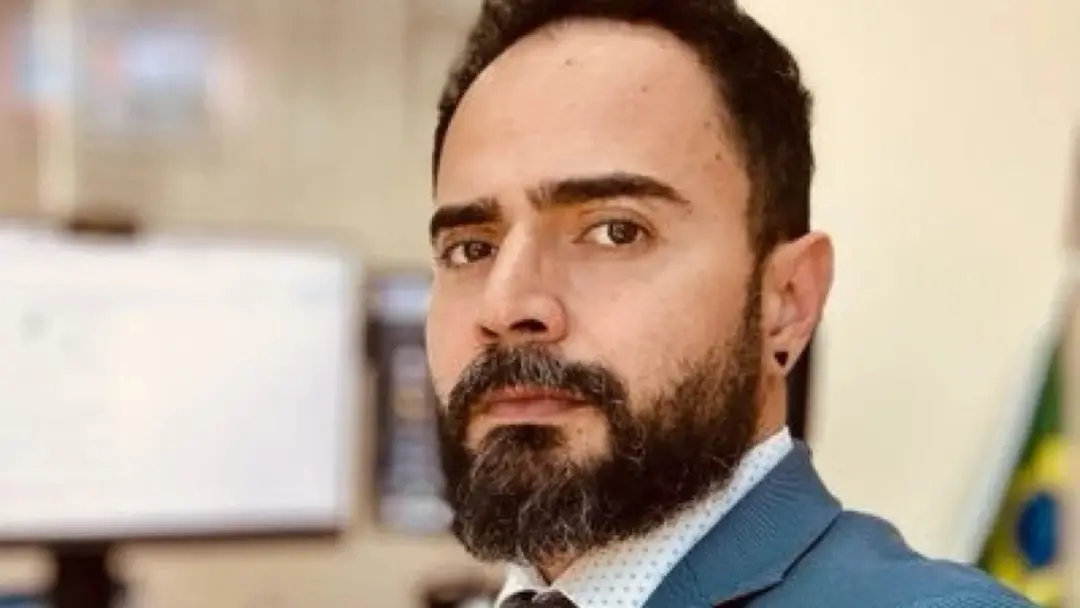 Servidor do Planalto republicou mensagem incentivando fake news sobre Nossa Senhora Aparecida. O MPE pediu a suspensão …