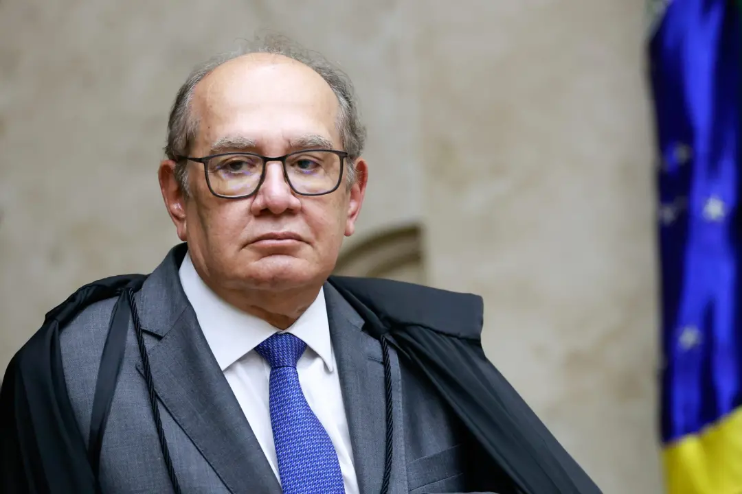 Gilmar Mendes propôs suspender o julgamento sobre a investigação do Master até saber todos os ministros citados. Essa p…