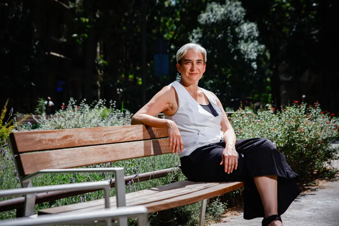Ada Colau, ex prefeita de Barcelona, mudou de apartamento pois com um único salário não dava pra pagar o aluguel. Ter q…
