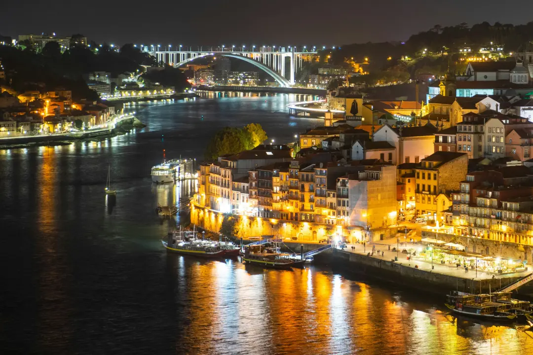 Mais de cem concessões de visto gold para brasileiros em Portugal. Como a compra de imóveis foi vetada, o fluxo de capi…
